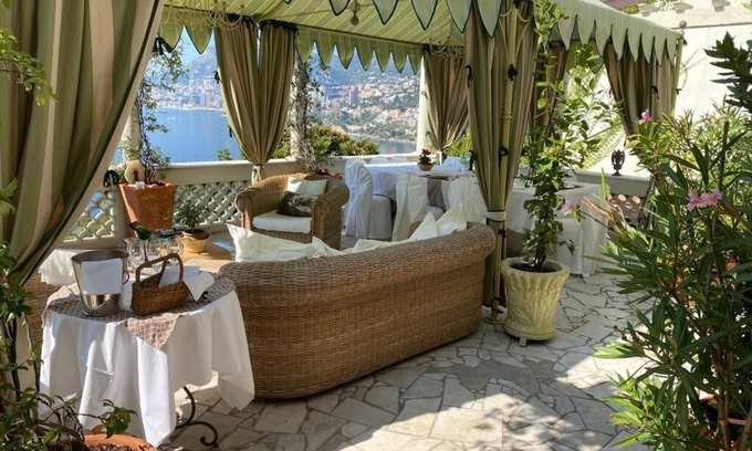 Alpes-Maritimes Villa | Favolosa Villa con piscina