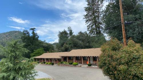 Redding Hotel | Fawndale Lodge