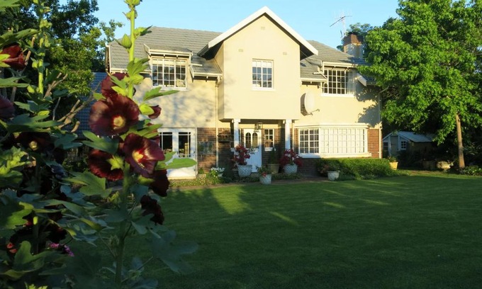 Somerset West Apartment | Featherbed