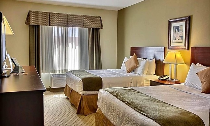 East Las Vegas Apartment | Featuring an indoor swimming pool and hot tub .