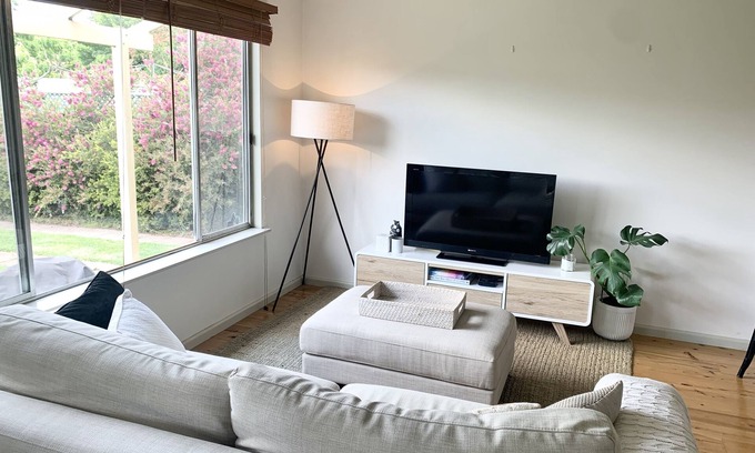 Orange East House | Federation delight | East Orange | Fire pit | Pet friendly