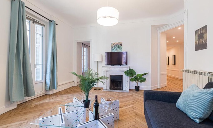 Lepante Quarter Apartment | FEEL HOME - FOCH 28