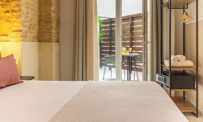 San Vicente Apartment | Feelathome San Lorenzo Apartments