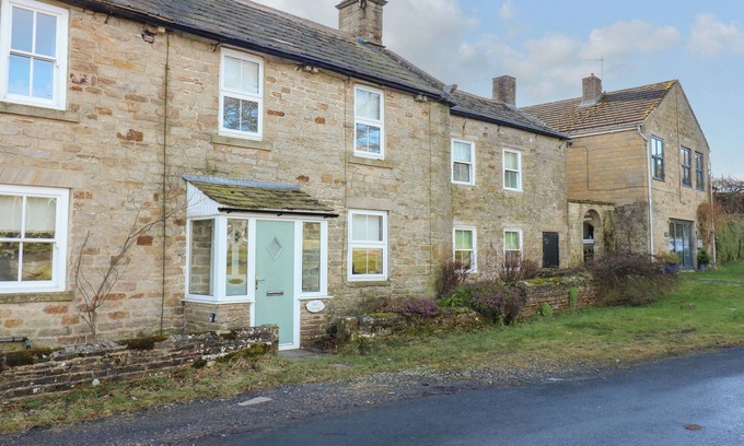Romaldkirk Cottage | FELL COTTAGE, pet friendly, with open fire in Middleton-In-Teesdale