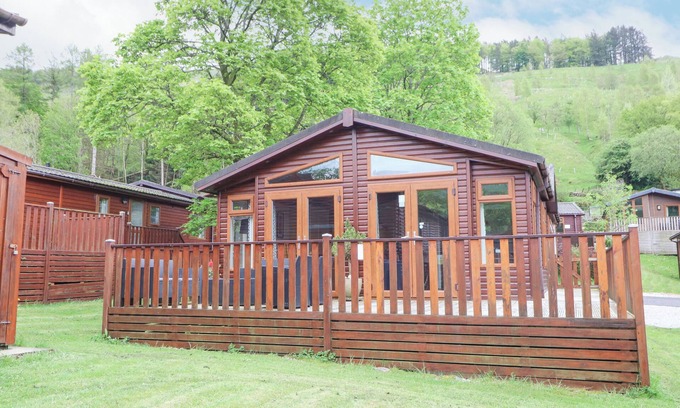 Troutbeck Cottage | FELL VIEW LODGE, family friendly, with a garden in Troutbeck