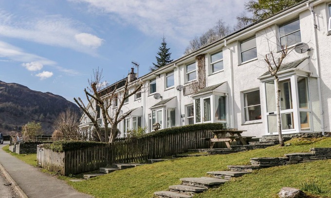 Chapel Stile Cottage | FELLSIDE VIEW, pet friendly, with a garden in Chapel Stile