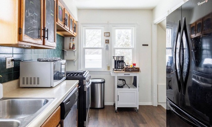 Cleveland Heights House | Felton · King Bed, Fire Pit & Whimsical Sea