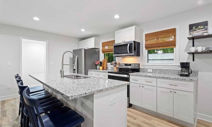 Zebulon House | Fenced In|Updated|Pets OK|3 Bed 2 Bath|Walkable DT