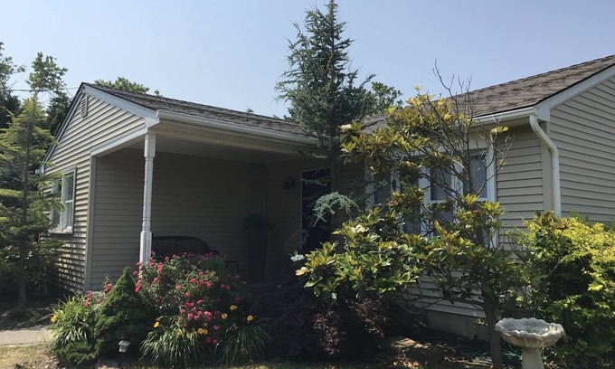 Villas House | Fenced lot,dog friendly, strong WIFI, beach view, fire pit, budget, best memory