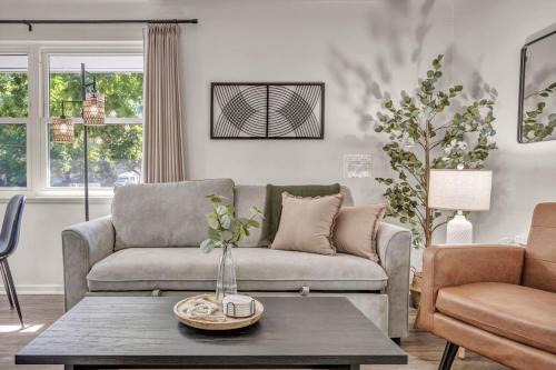 Berea House | Fenced & Pet-Friendly! Modern 2BR Retreat! CLE-BW