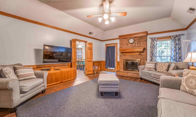 Bartlett House | Fenced Yard - Family-Friendly Bartlett Estates