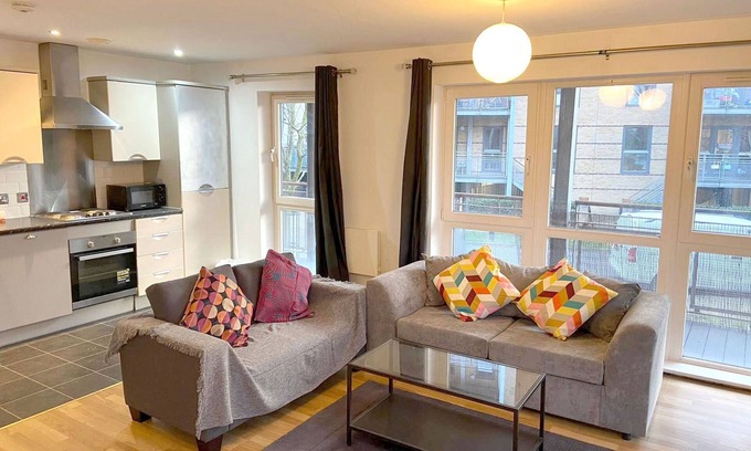 Upper Clapton Apartment | Fenland House 3 Bedroom Aparmtnet E5