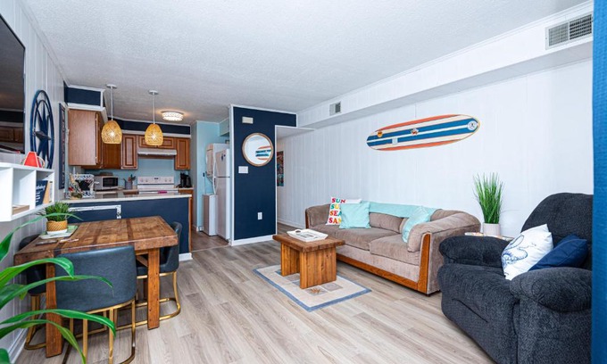 Caine Woods Apartment | Fenwick Woods OC