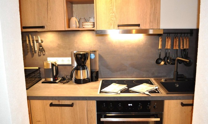 Hinterstein Apartment | Ferienwohnung Hochvogel - 1 Schlafzimmer - Balkon - Haus Alpenglühn