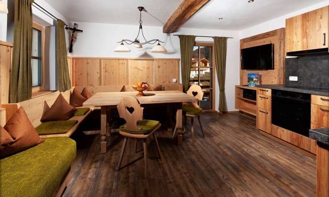 Ramsau bei Berchtesgaden Apartment | Ferienwohnung Nr. 5, 1-5 Personen, 73 qm, Dusche/WC+ extra WC, Terrasse, TV, W-LAN, 2 Schlafzimmer, 2 Zusatzliegen, Nebenhaus