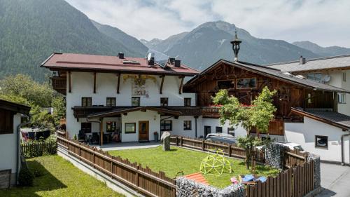 Umhausen House | Ferienhaus Ban Brösign