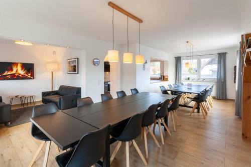 Braunlage House | Ferienhaus BergZeit mit Garten, Grill, Terrasse, maximal 20 Personen