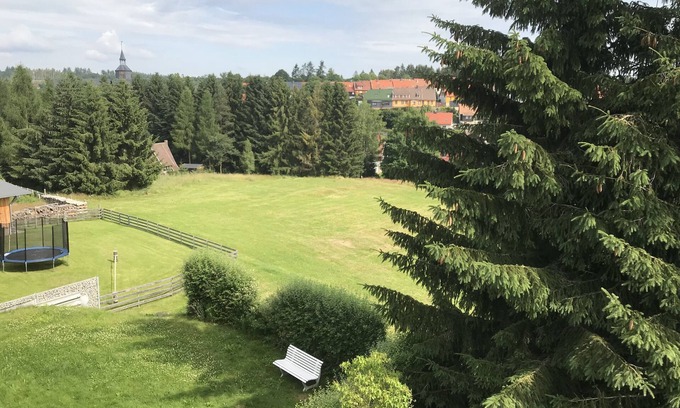 Benneckenstein House | Ferienhaus Oberharzruhe für bis zu 6 Personen, 3 Schlafzimmer, 2 Bäder, Garten