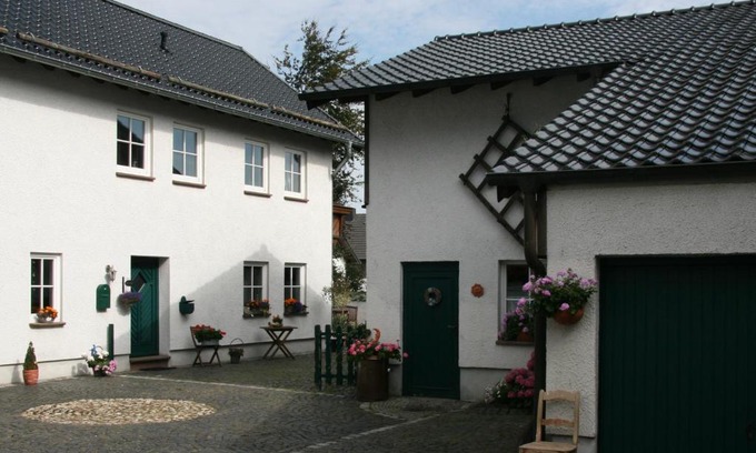 Schleiden House | Ferienhaus Ginsterblüte