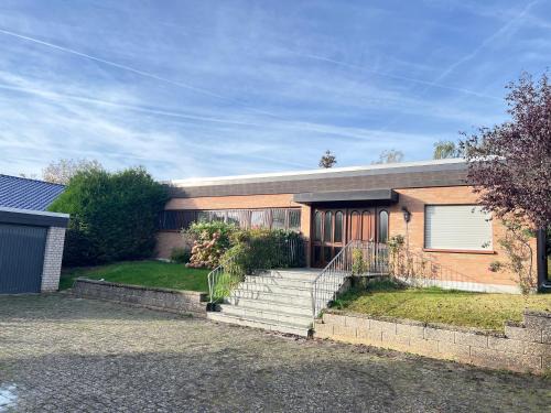 Euskirchen Villa | Ferienhaus große Villa "Smart home"