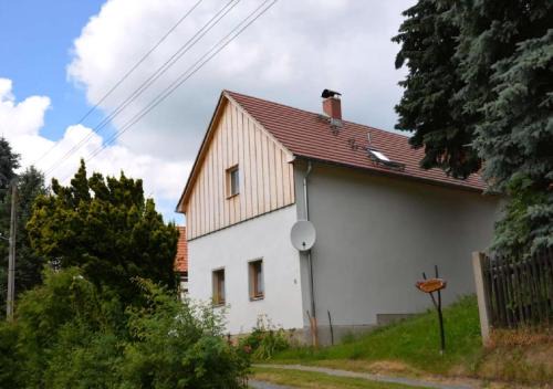 Naundorf House | Ferienhaus Haus Bärenstein In Naundorf Mit Grill, Terrasse, Sauna Und Kaminofen