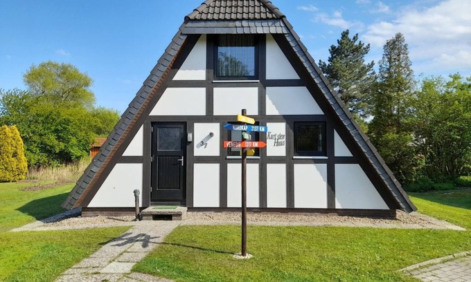 Nordseebad Burhave House | Ferienhaus "kurt Sien Huus" - Ferienhaus, Dusche, WC, 2 Schlafräume