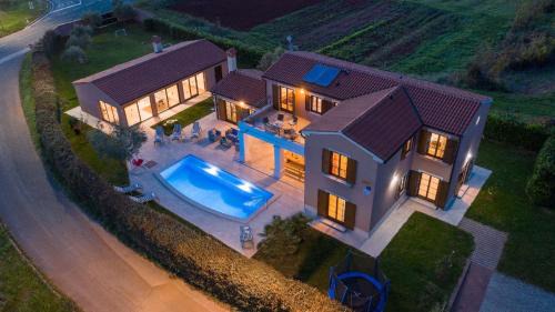 Melnica House | Ferienhaus mit Privatpool für 10 Personen ca 310 qm in Barban, Istrien Bucht von Raša