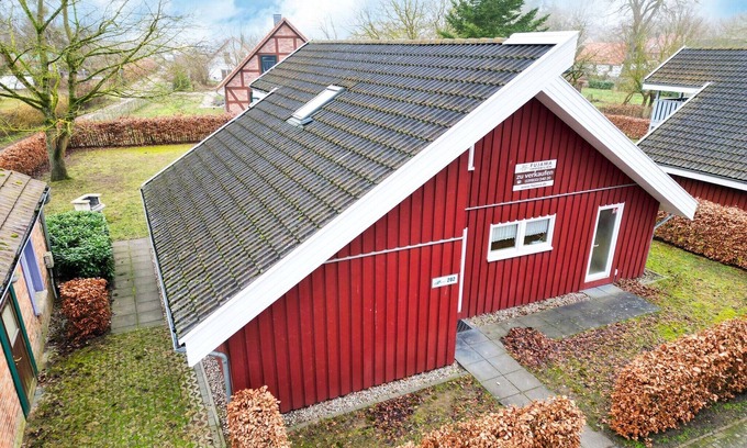 Mirow House | Ferienhaus mit Terrasse und Balkon