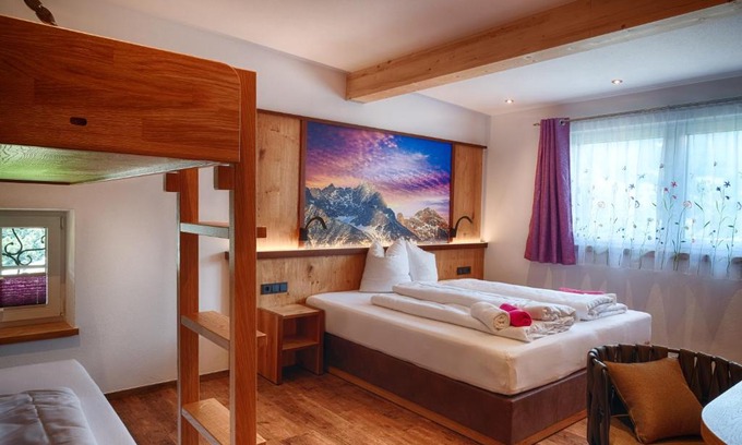 Leogang Bed & Breakfast | Ferienpension Bierbaumer
