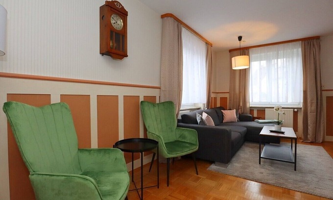 Villingen-Schwenningen Apartment | Ferienwohnung 85 qm Komfortabel für Max. 6 Personen Nähe Villingen