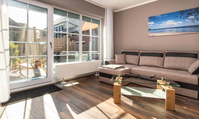 Monchgut-Granitz Apartment | Ferienwohnanlage ODINs Blick - Wohnung 17 - direkt am Privatstrand, mit Sauna, Garten