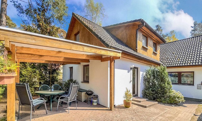 Neuhaus Apartment | Ferienwohnung Dierhagen