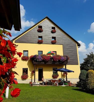 Oberwiesenthal Apartment | Ferienwohnungen "Am Schlössel"