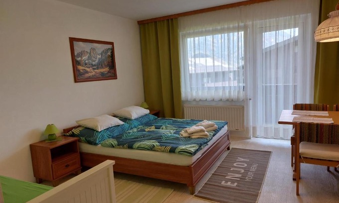 St. Gilgen Apartment | Ferienwohnung 6 Bergblick