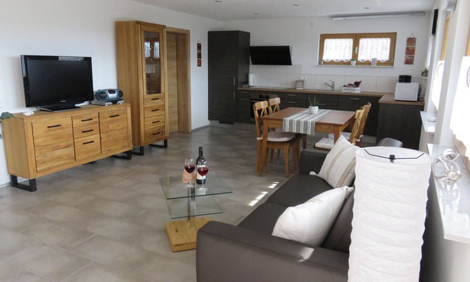 Weilheim Apartment | Ferienwohnung, 60qm, Terrasse, 1 Schlafzimmer, max. 4 Personen