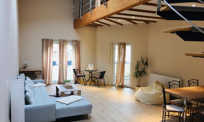 Acht Apartment | Ferienwohnung am Nürburgring/Wintersport Arft