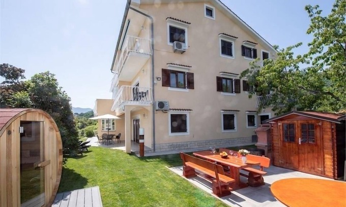 Bregi Apartment | Ferienwohnung/app. für 2 Gäste mit 55m² in Bregi