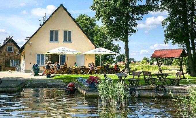 Muritz Apartment | Ferienwohnung auf dem Fischerhof, Vipperow