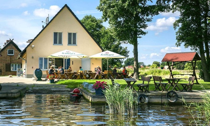 Muritz Apartment | Ferienwohnung auf dem Fischerhof, Vipperow