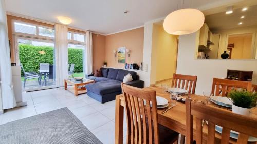 Kalifornien Apartment | Ferienwohnung "Baltic Sunrise" mit Garten an der Ostseeküste