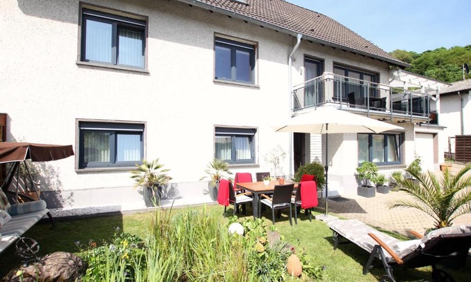 Burgbrohl Apartment | Ferienwohnung Brohltal-Aue