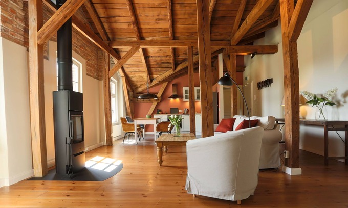 Oberhavel Apartment | Ferienwohnung Sonnenberg mit Balkon im OG - Storchenhof Blumenow