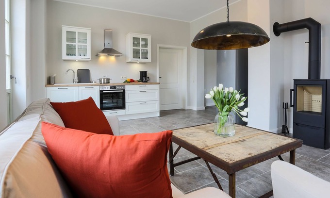 Oberhavel Apartment | Ferienwohnung Gransee mit Terrasse im EG - Storchenhof Blumenow