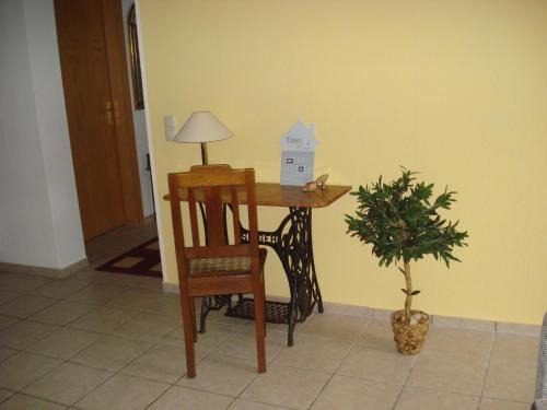 Holzheim Apartment | Ferienwohnung Eva