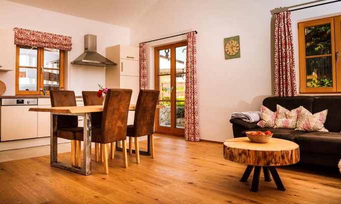 Schliersee Apartment | Ferienwohnung Glaserhäusl am Roßgarten