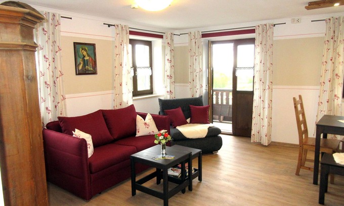 Wonneberg Apartment | Ferienwohnung Gustl bis 3 Personen, Balkon, 47 qm