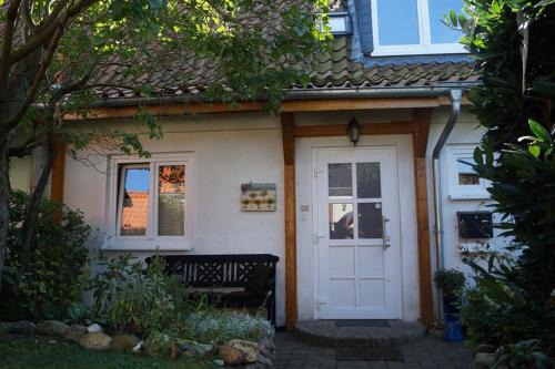 Ronnau Apartment | Ferienwohnung Haus Lüdtke