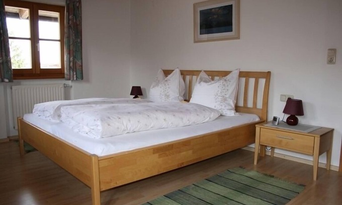 Brannenburg Apartment | Ferienwohnung Heuberg