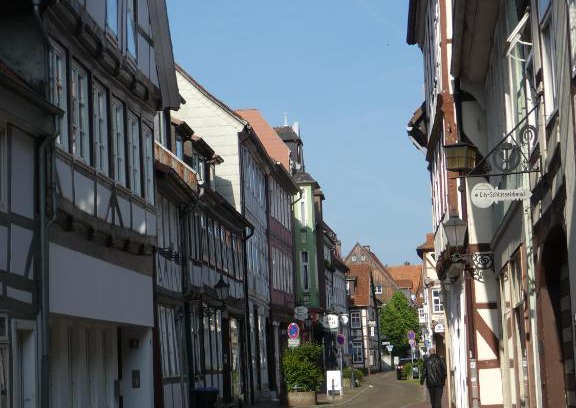 Hamelin Apartment | Ferienwohnung Janus Altstadt-Hameln Haus 1 inklusive Parkplatz mit und ohne Balkon