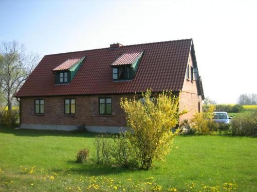 Ummanz Apartment | Ferienwohnung Möwe In Ummanz Lüßvitz